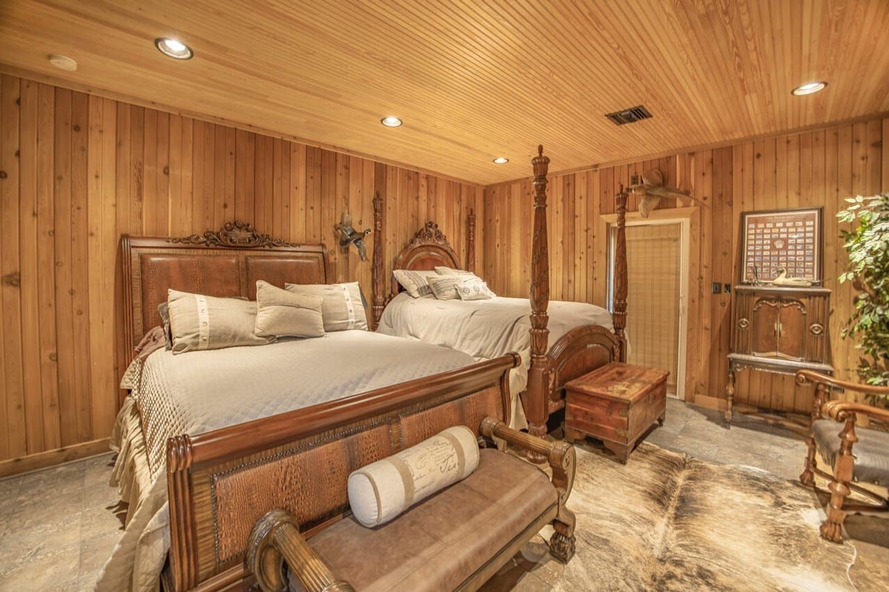 Hunting Lodge with Waterfall in Wilkinson County, MS