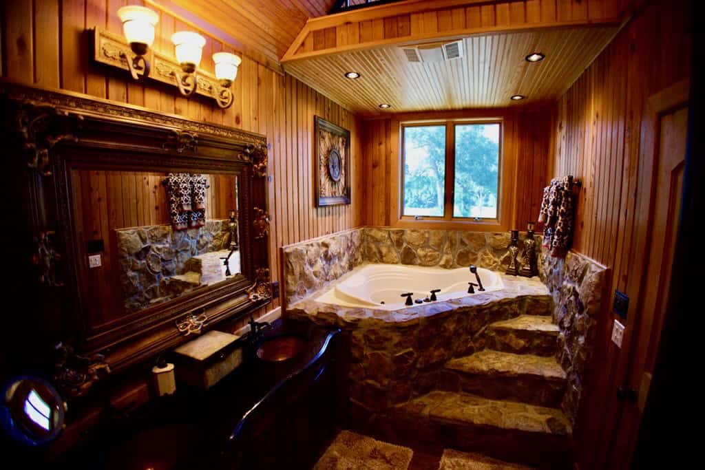 Hunting Lodge with Waterfall in Wilkinson County, MS