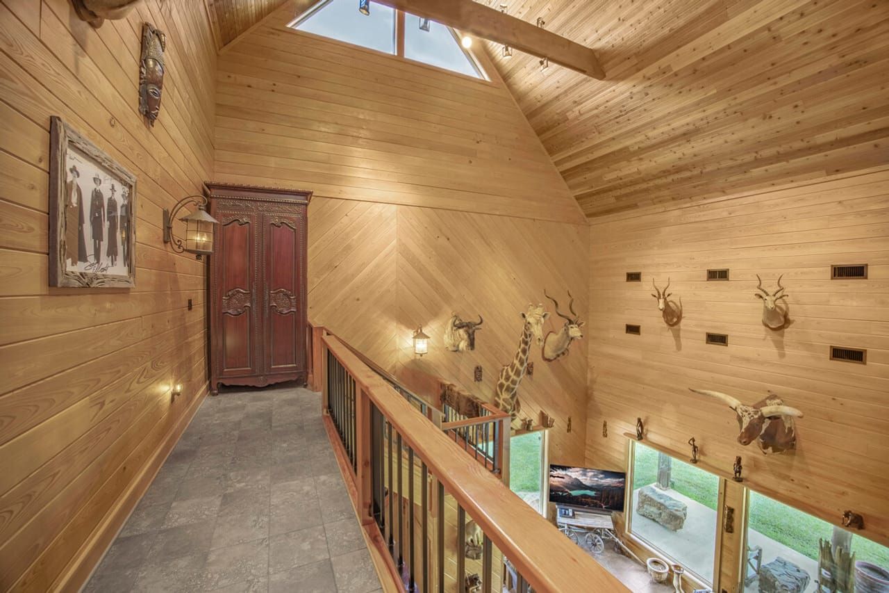 Hunting Lodge with Waterfall in Wilkinson County, MS