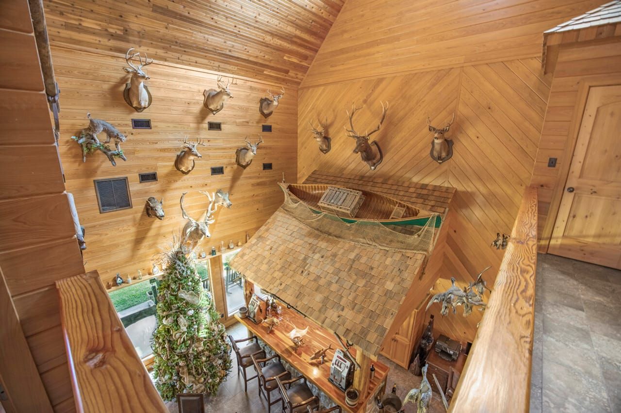 Hunting Lodge with Waterfall in Wilkinson County, MS