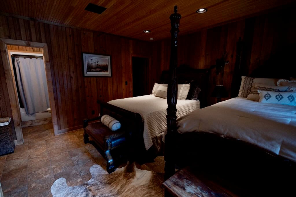 Hunting Lodge with Waterfall in Wilkinson County, MS