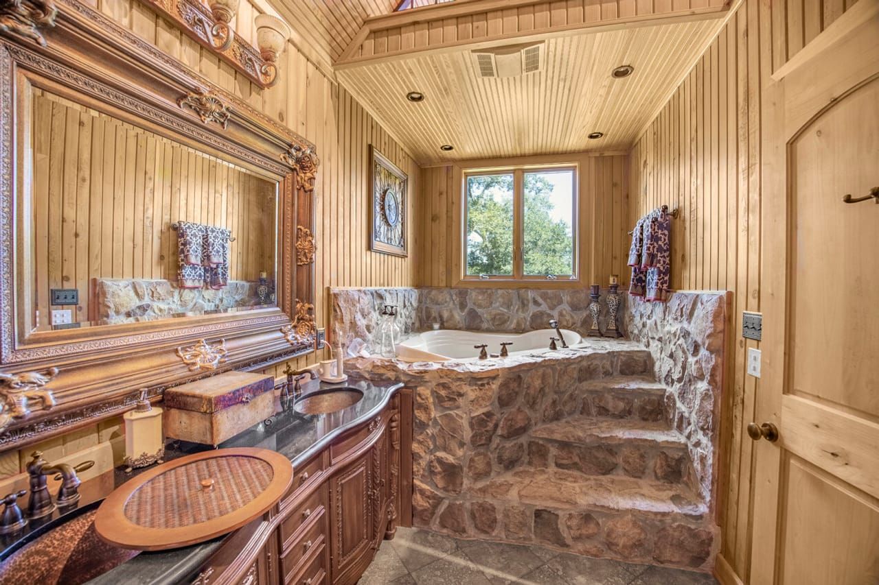 Hunting Lodge with Waterfall in Wilkinson County, MS