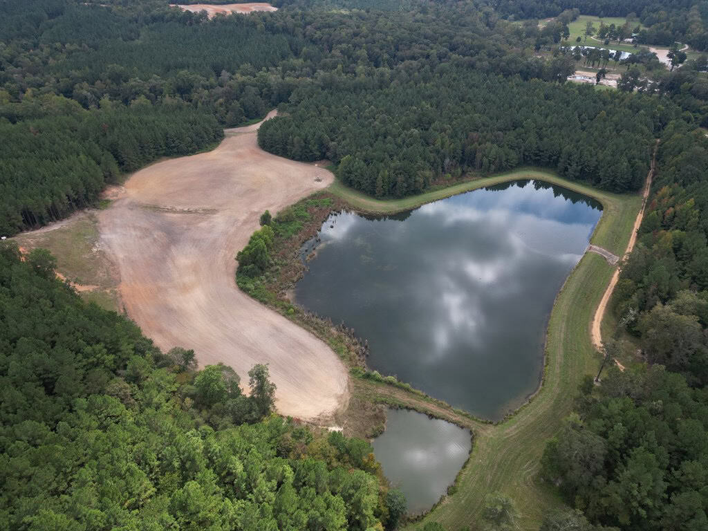 Hunting Lodge with Waterfall in Wilkinson County, MS