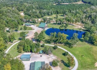 Hunting Lodge with Waterfall in Wilkinson County, MS