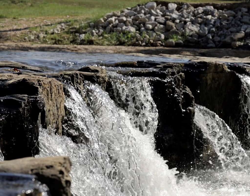 Hunting Lodge with Waterfall in Wilkinson County, MS