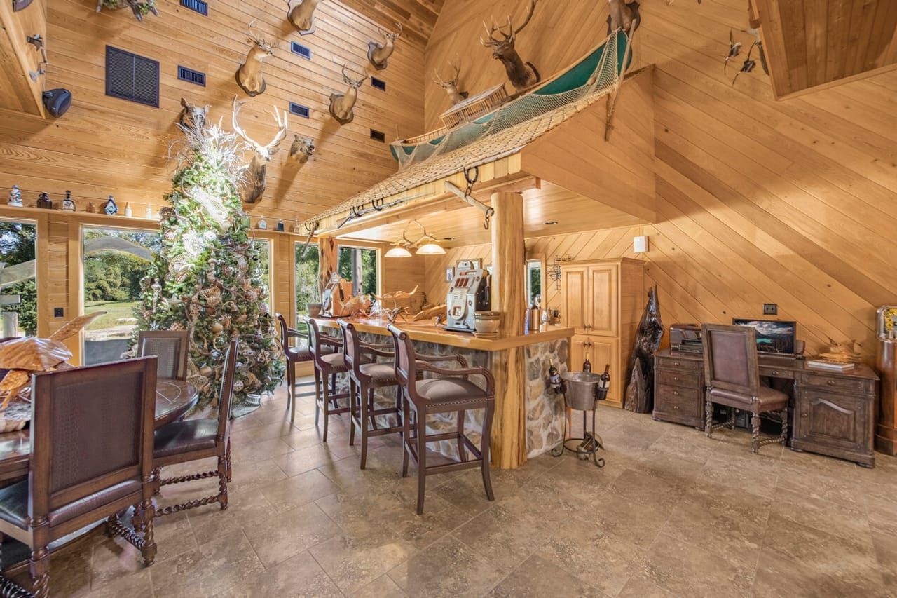 Hunting Lodge with Waterfall in Wilkinson County, MS