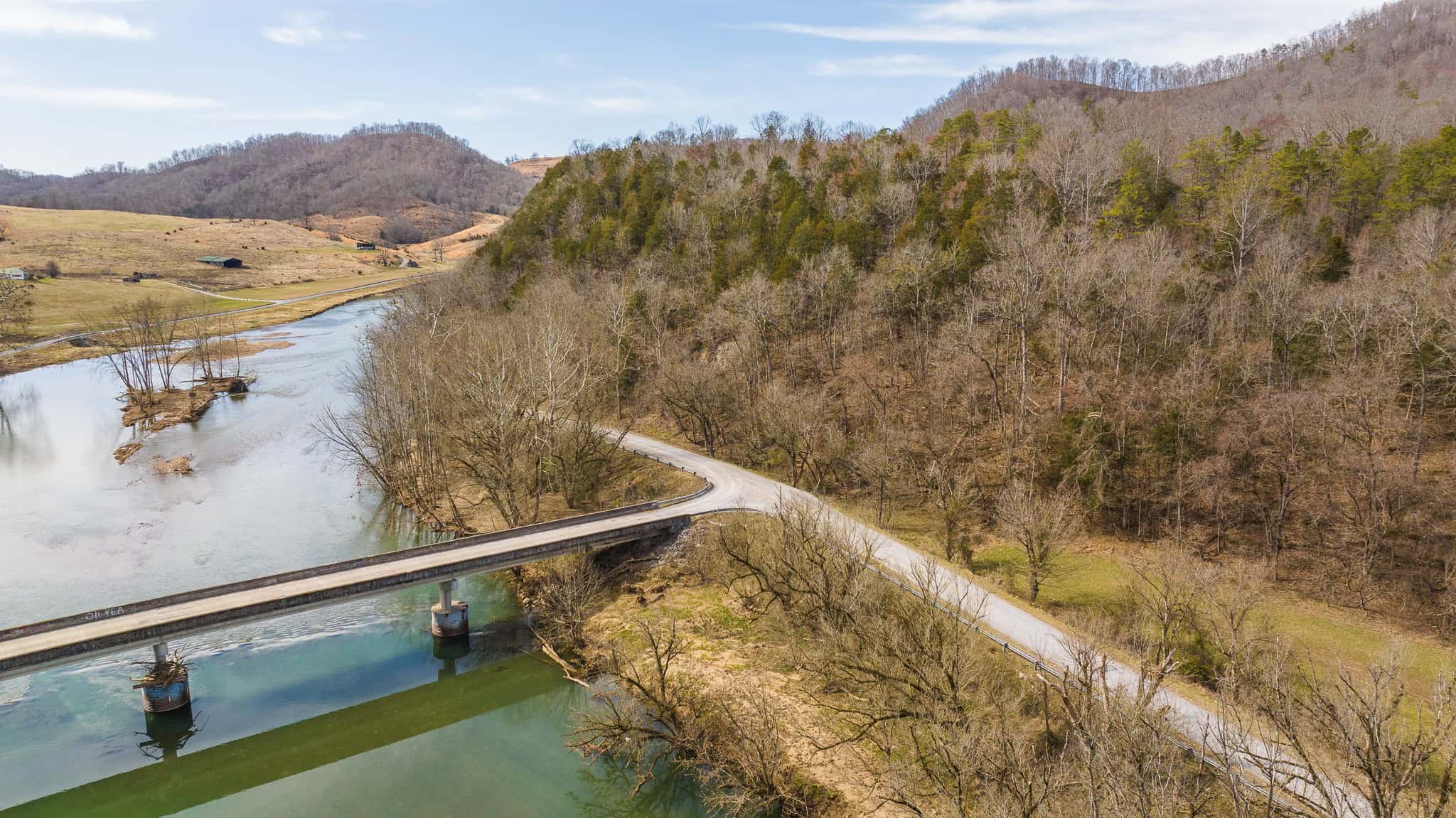 Secluded Riverfront Paradise in East Tennessee’s Wilderness Hancock Coun