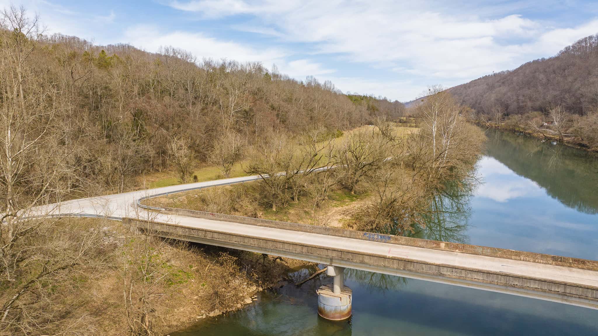 Secluded Riverfront Paradise in East Tennessee’s Wilderness Hancock Coun
