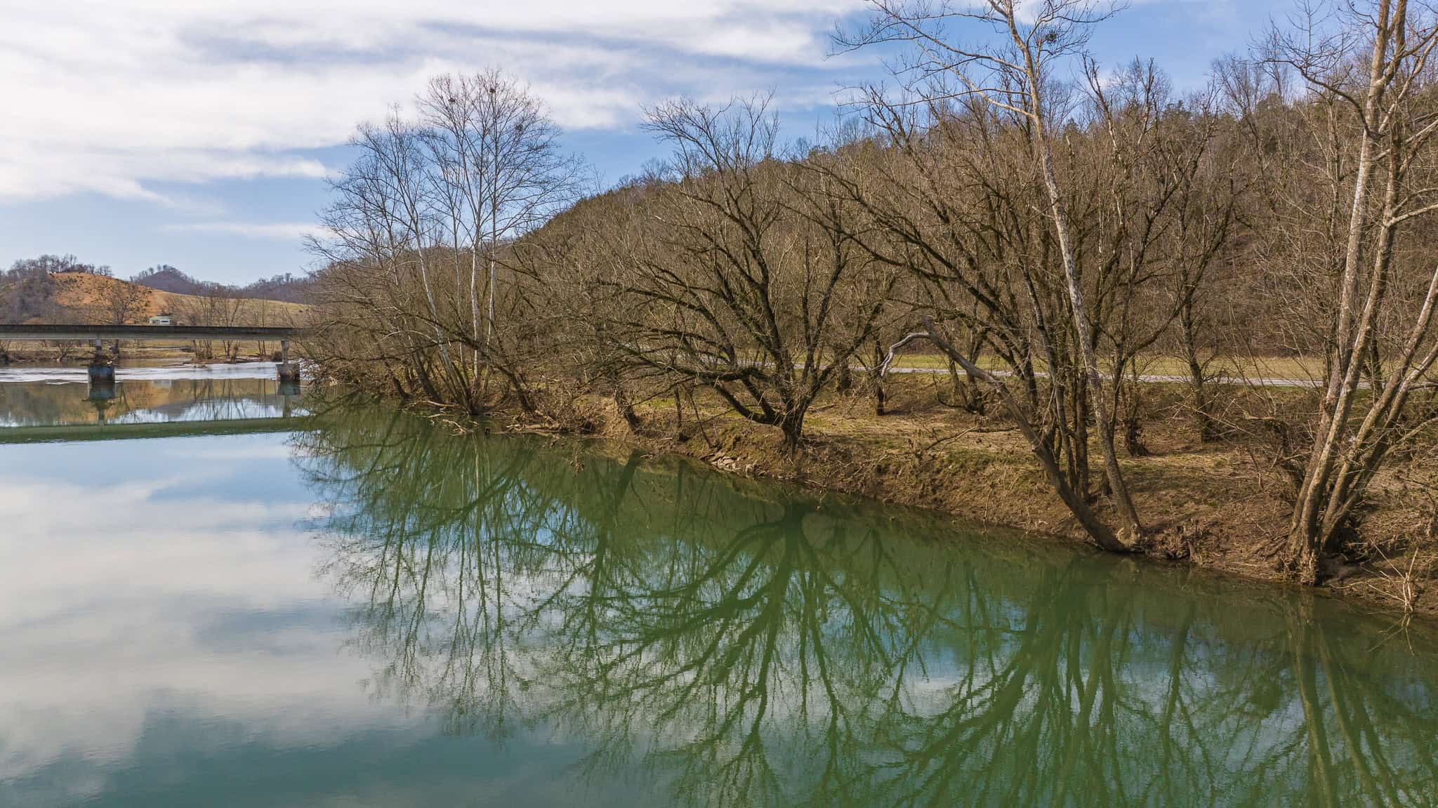 Secluded Riverfront Paradise in East Tennessee’s Wilderness Hancock Coun