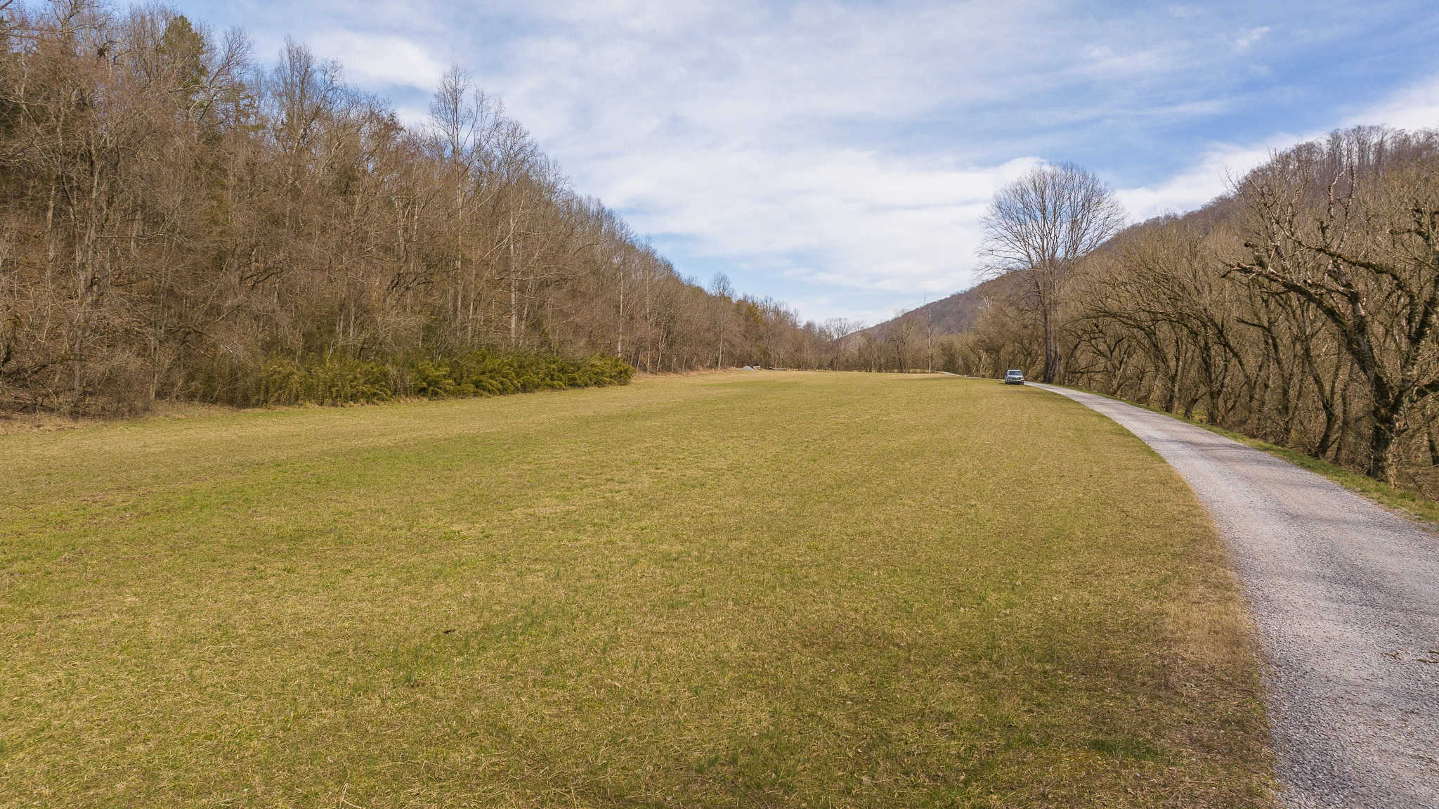 Secluded Riverfront Paradise in East Tennessee’s Wilderness Hancock Coun
