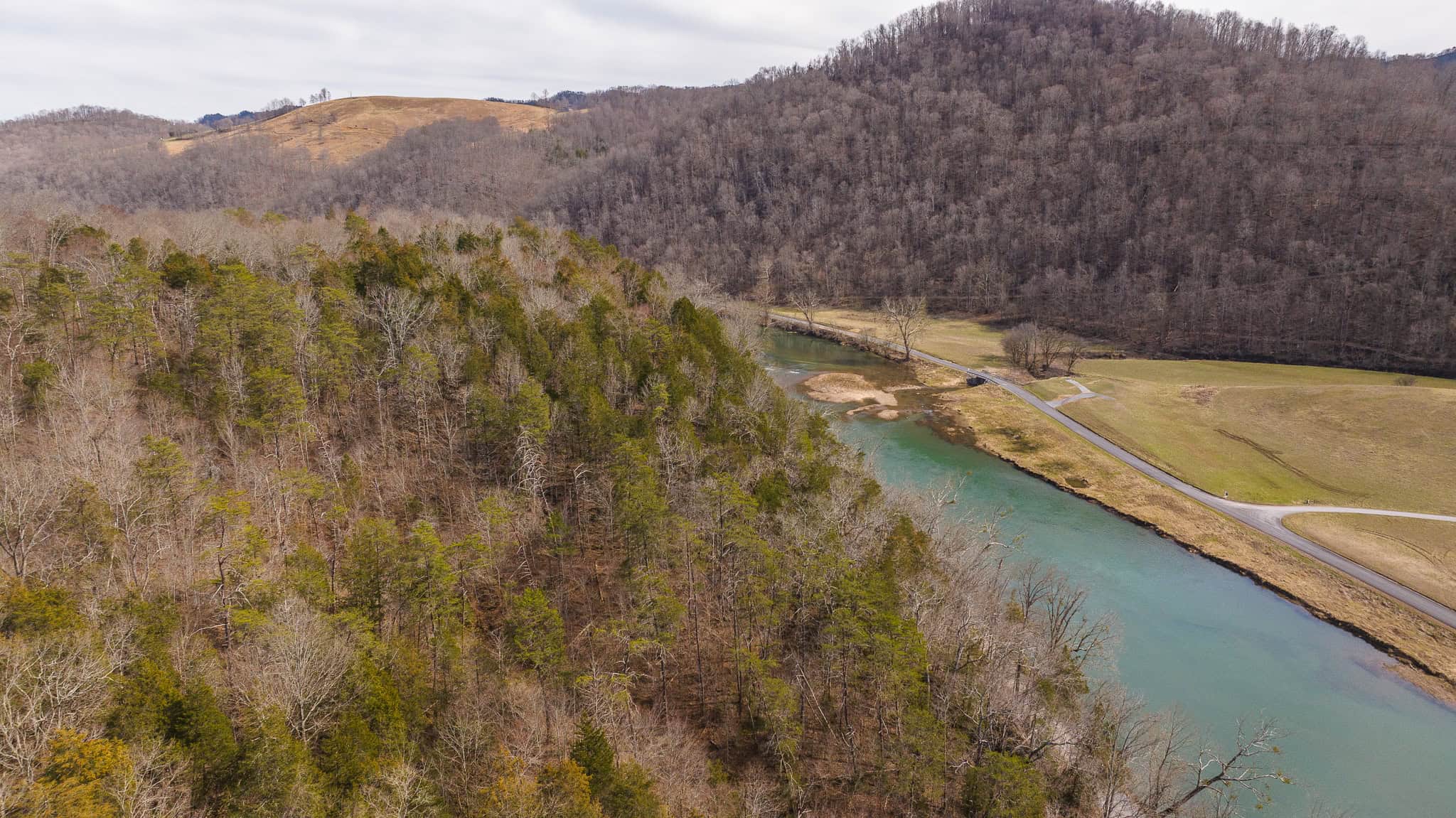 Secluded Riverfront Paradise in East Tennessee’s Wilderness Hancock Coun