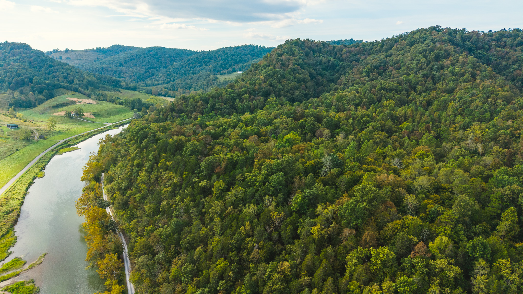 Secluded Riverfront Paradise in East Tennessee’s Wilderness Hancock County