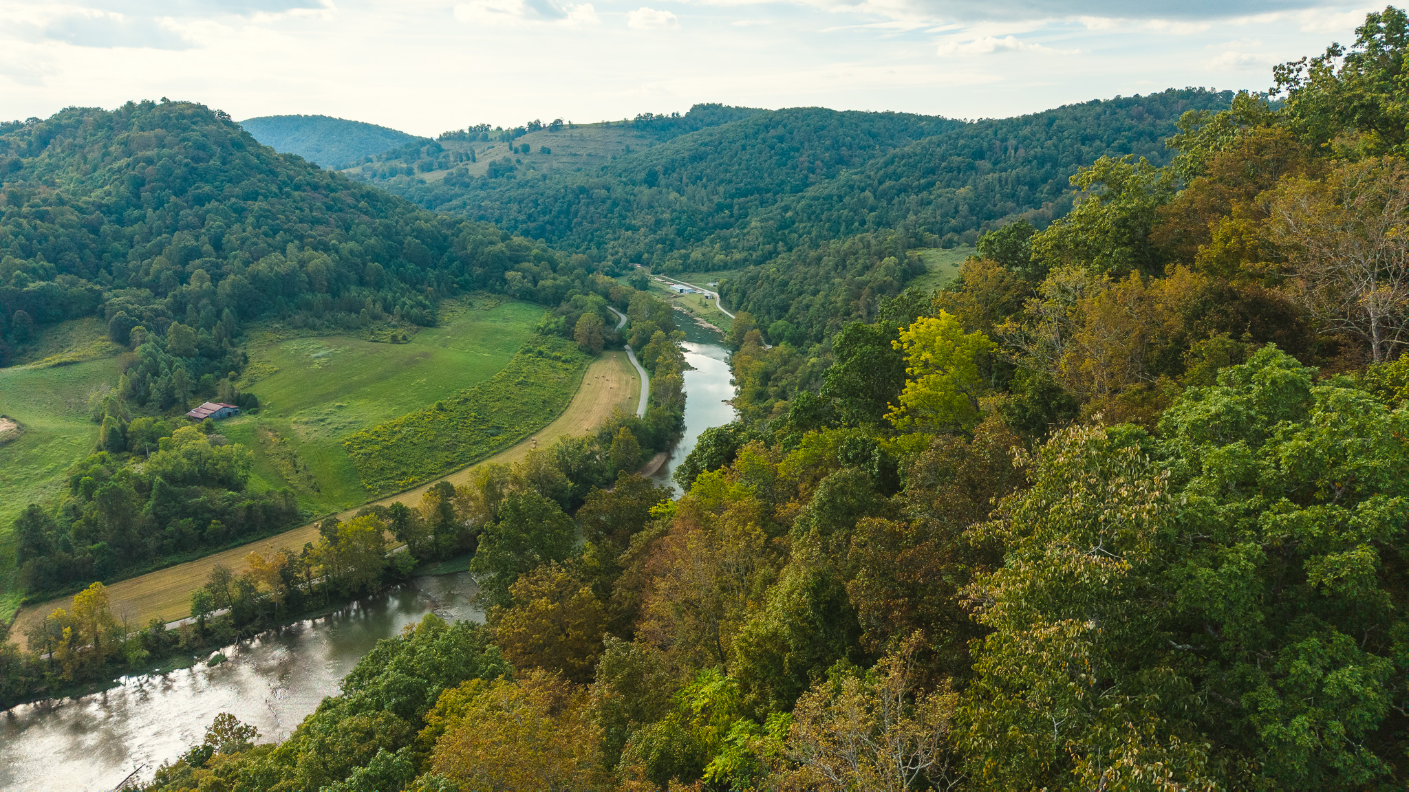 Secluded Riverfront Paradise in East Tennessee’s Wilderness Hancock County