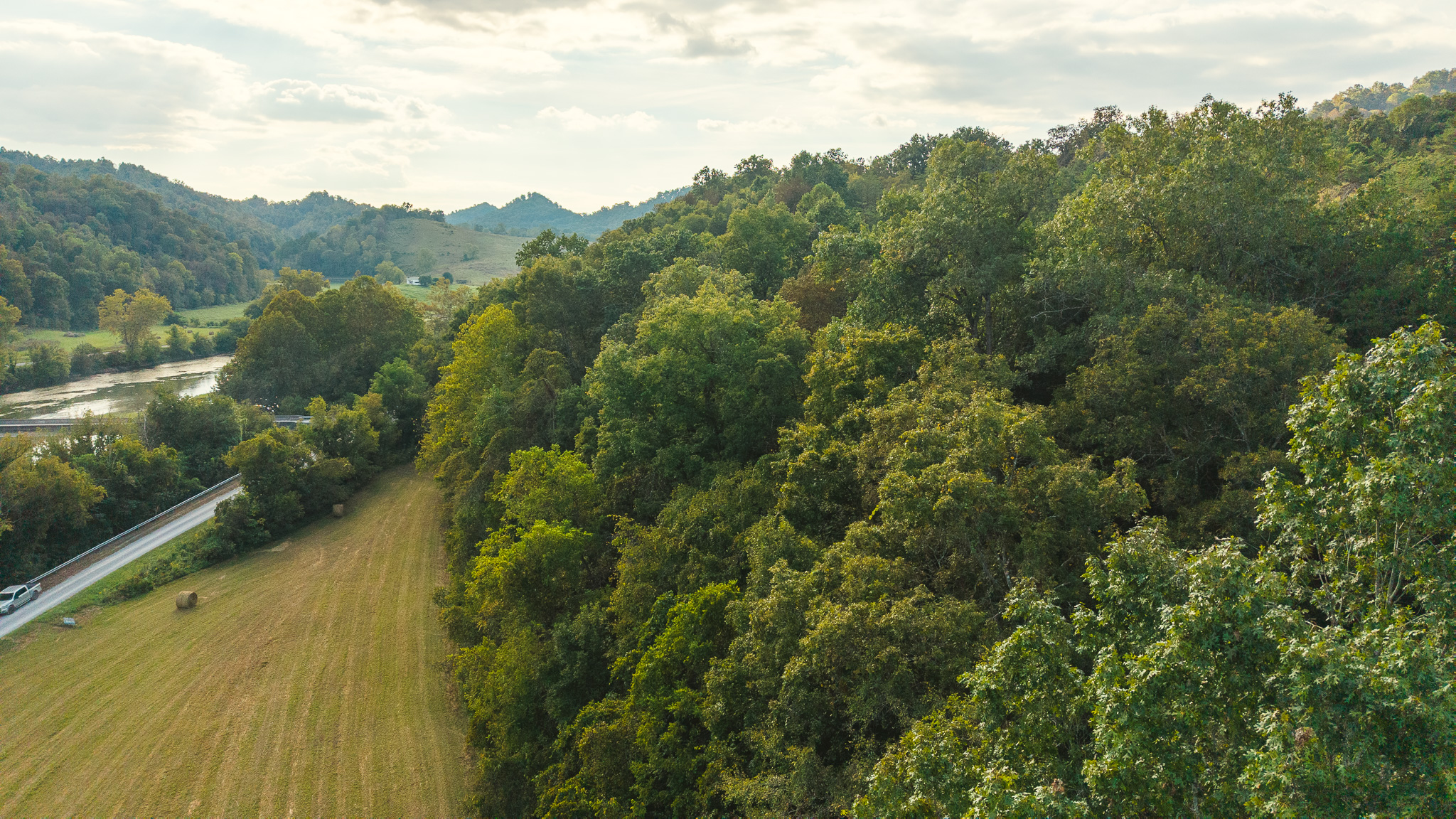 Secluded Riverfront Paradise in East Tennessee’s Wilderness Hancock County