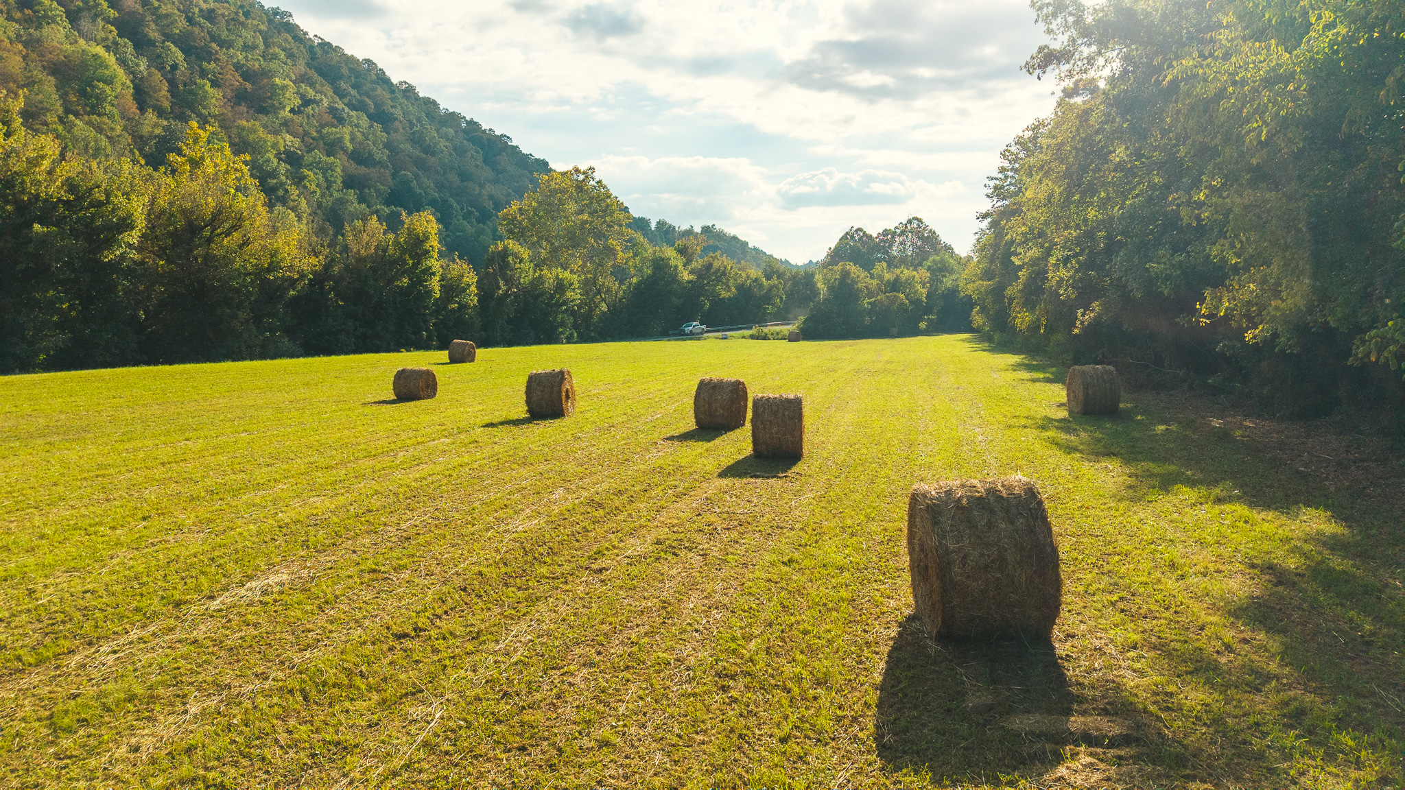 Secluded Riverfront Paradise in East Tennessee’s Wilderness Hancock County