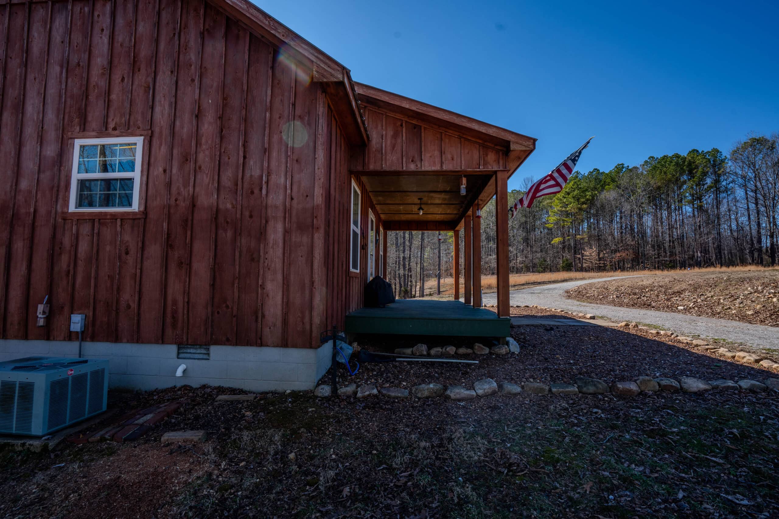 SECLUDED CABIN FOR SALE IN TENNESSEE WITH BARN & FENCING