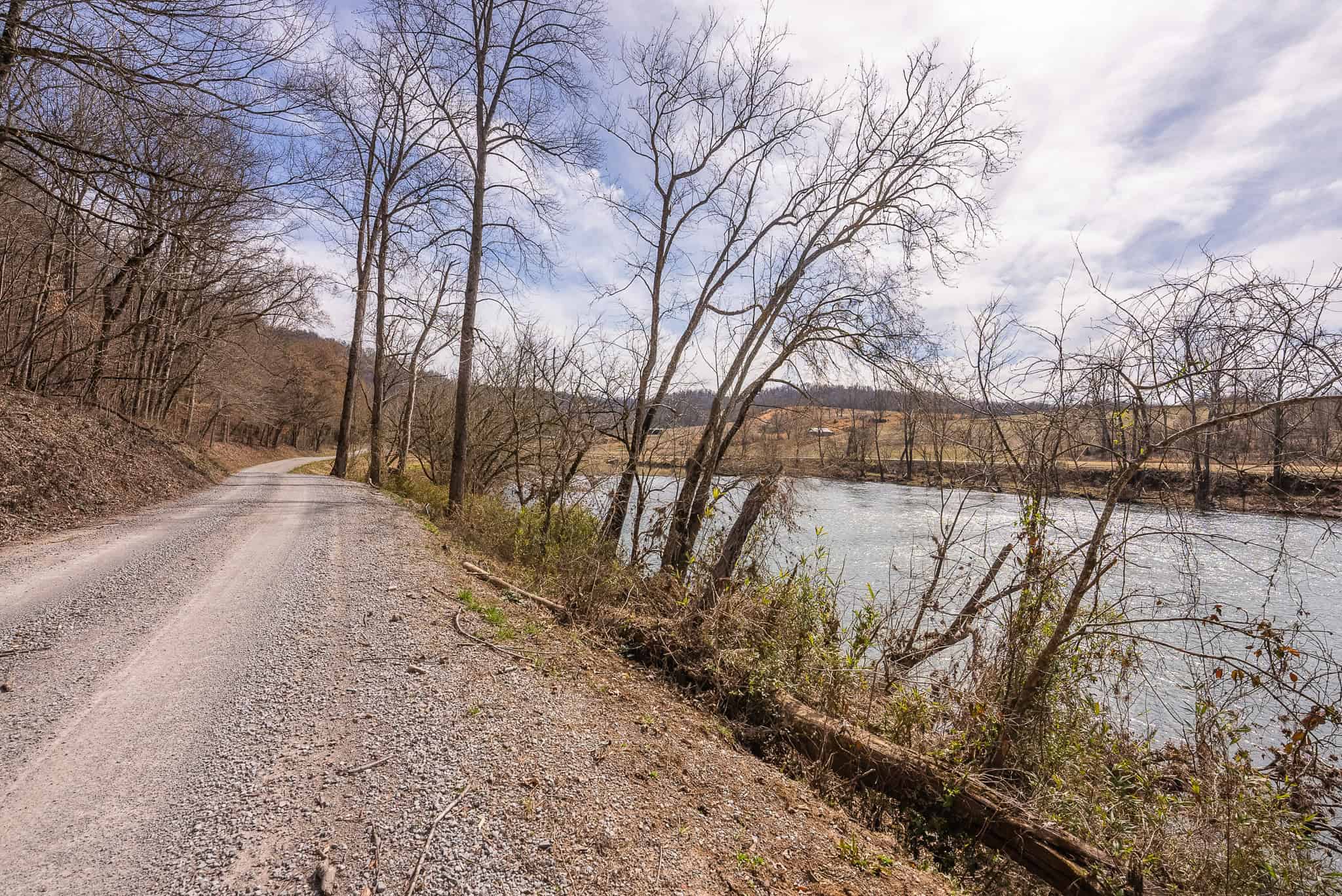 Secluded Riverfront Paradise in East Tennessee’s Wilderness Hancock Coun