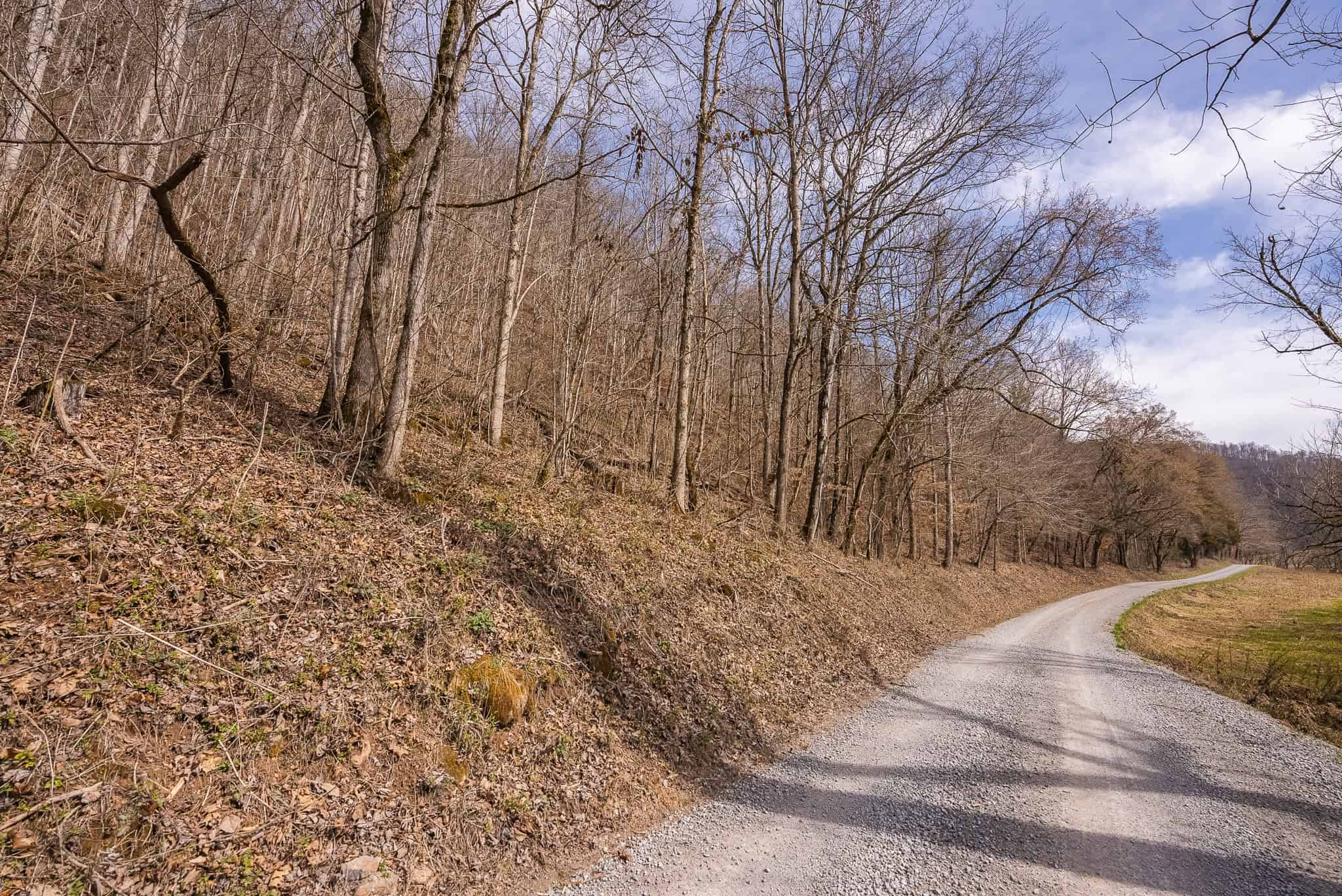 Secluded Riverfront Paradise in East Tennessee’s Wilderness Hancock Coun