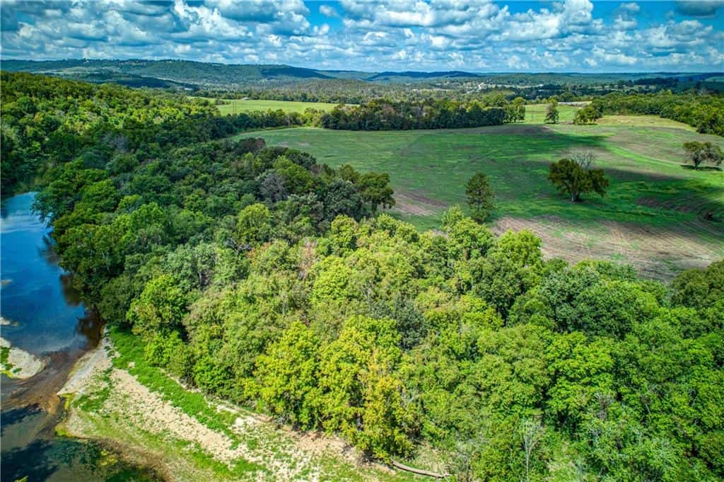 200 unrestriced acres in Yellville, AR