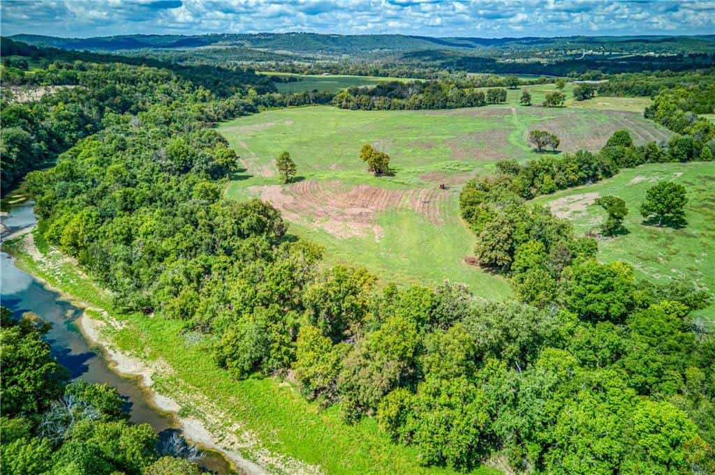 200 unrestriced acres in Yellville, AR