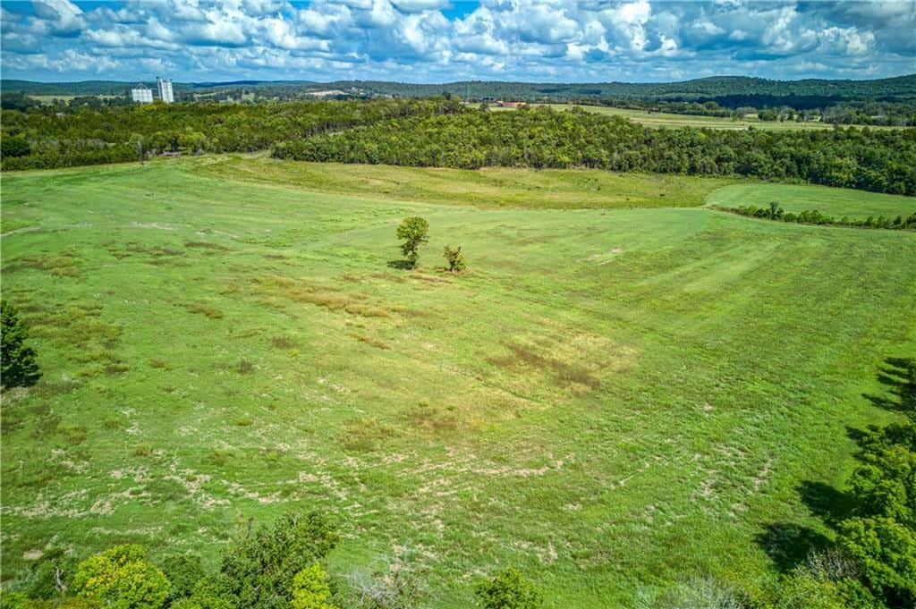 200 unrestriced acres in Yellville, AR