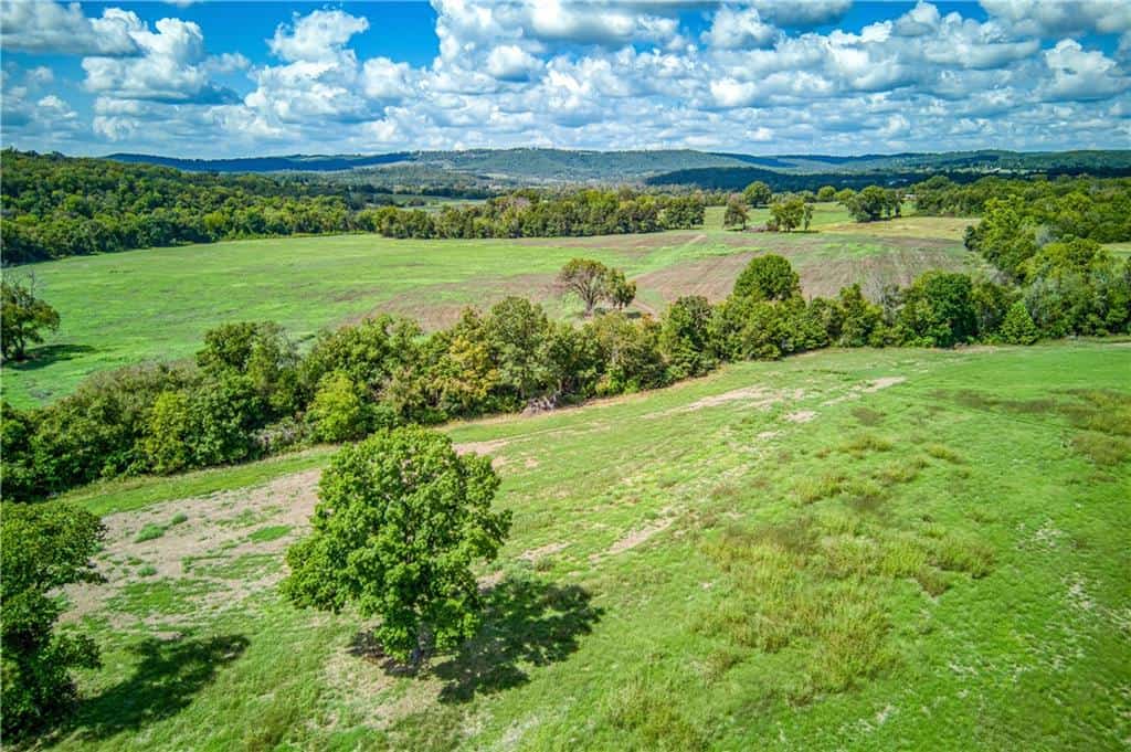 200 unrestriced acres in Yellville, AR