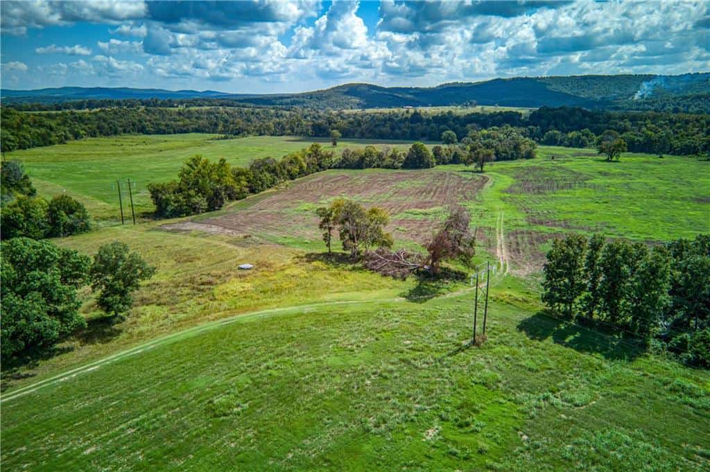 200 unrestriced acres in Yellville, AR