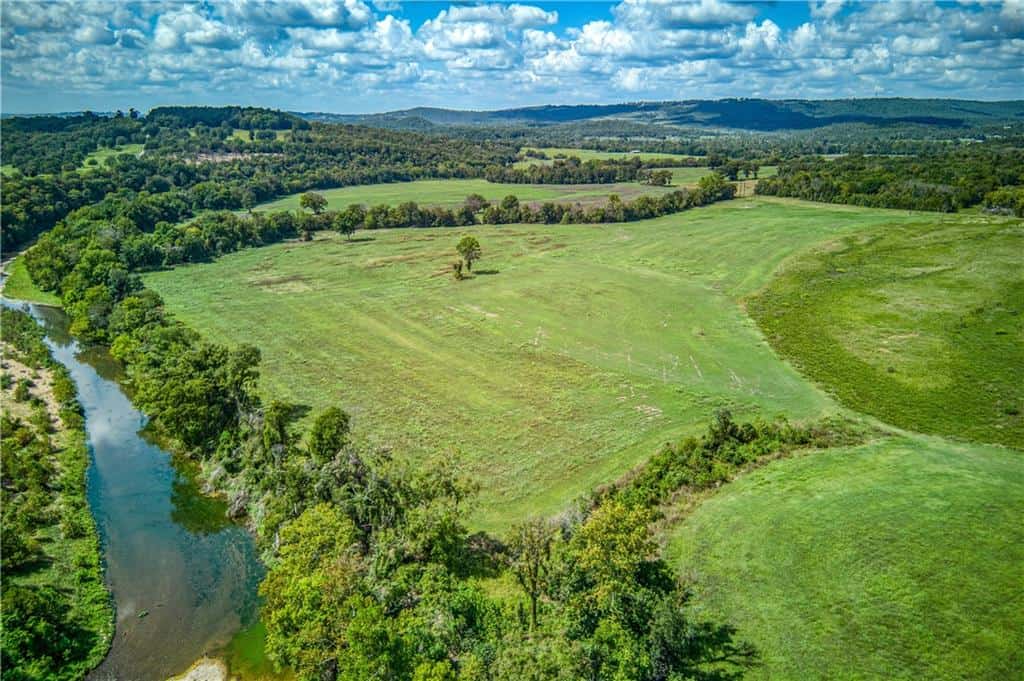 200 unrestriced acres in Yellville, AR