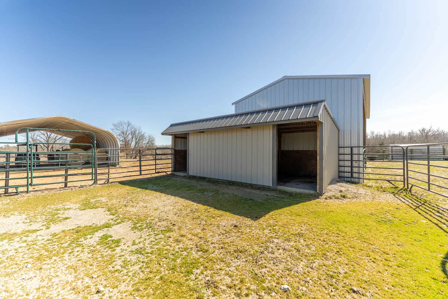 Horse Farm and Home for Sale in the Howell County Ozarks!