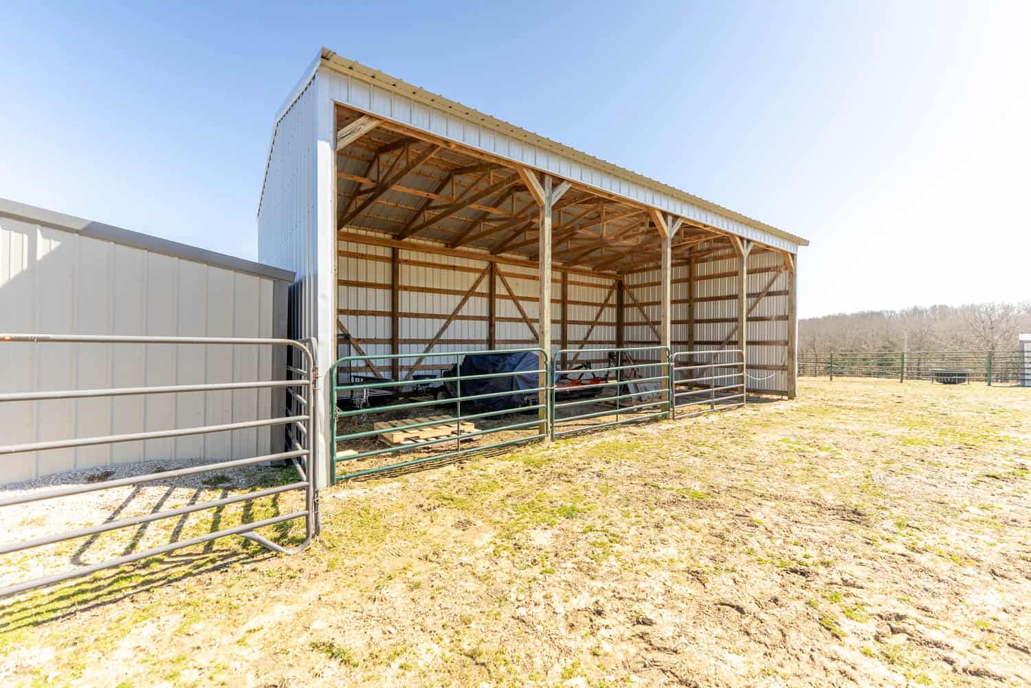 Horse Farm and Home for Sale in the Howell County Ozarks!