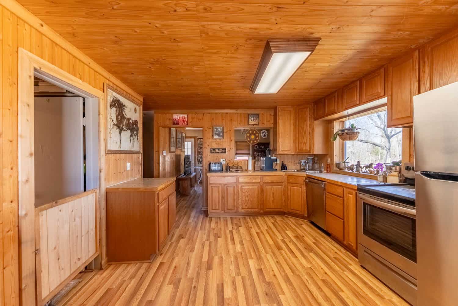 Horse Farm and Home for Sale in the Howell County Ozarks!