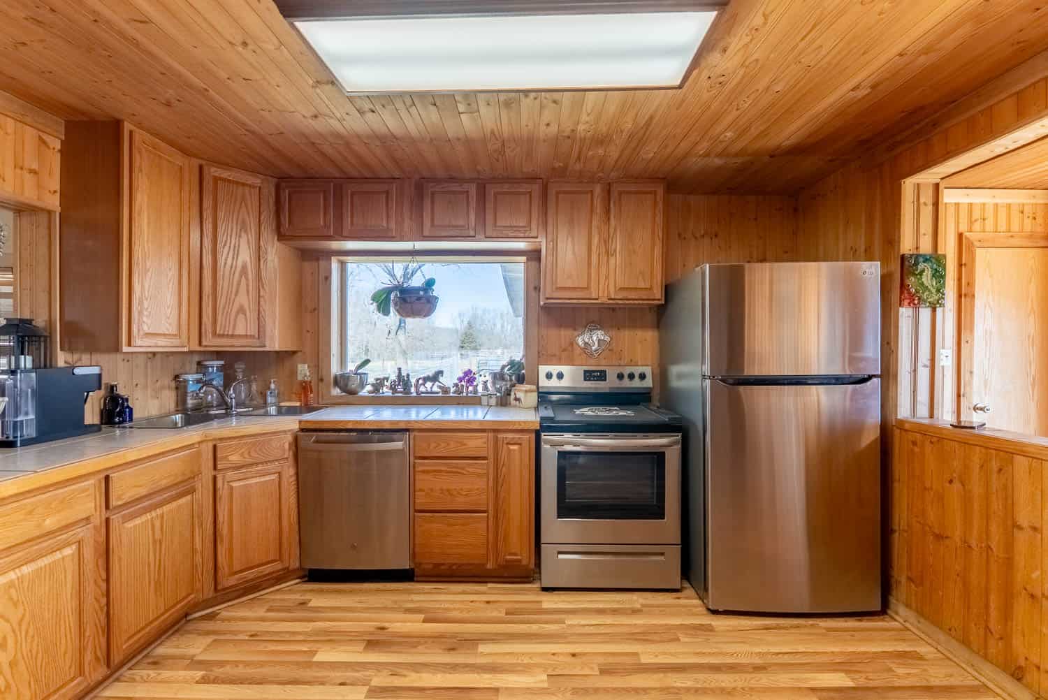 Horse Farm and Home for Sale in the Howell County Ozarks!