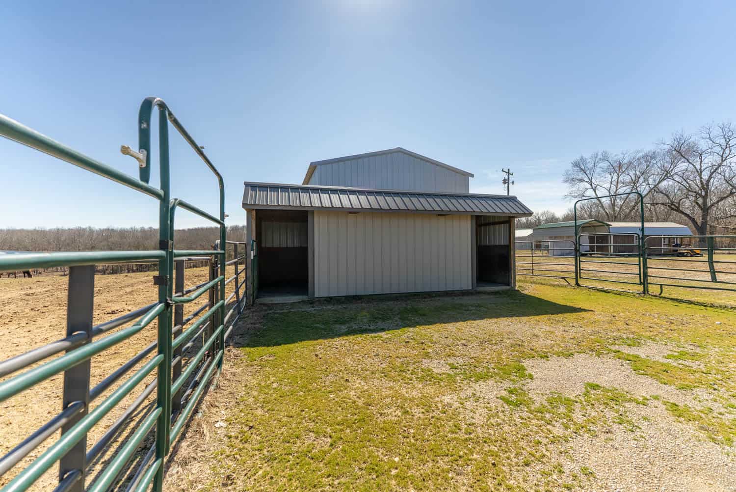 Horse Farm and Home for Sale in the Howell County Ozarks!