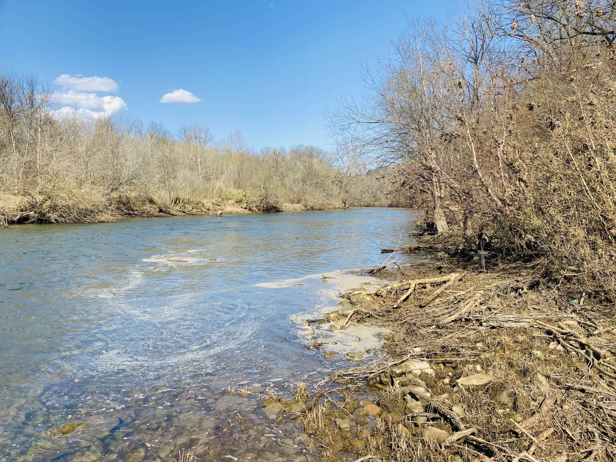 RURAL RIVERFRONT LAND WITH GREAT VIEWS FOR SALE IN ARKANSAS