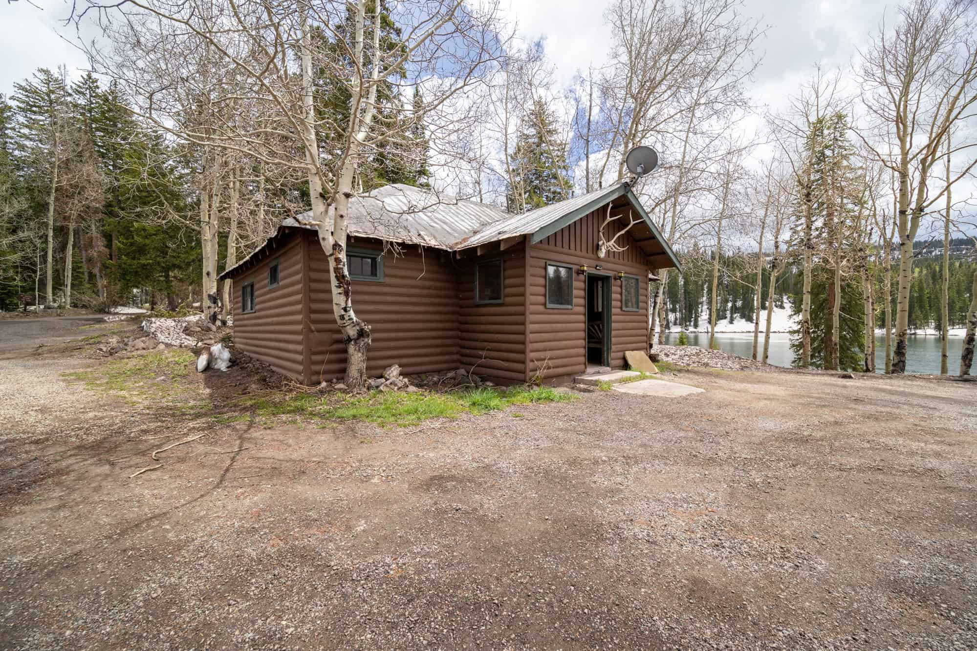 Mesa Lakes Lodge For Sale