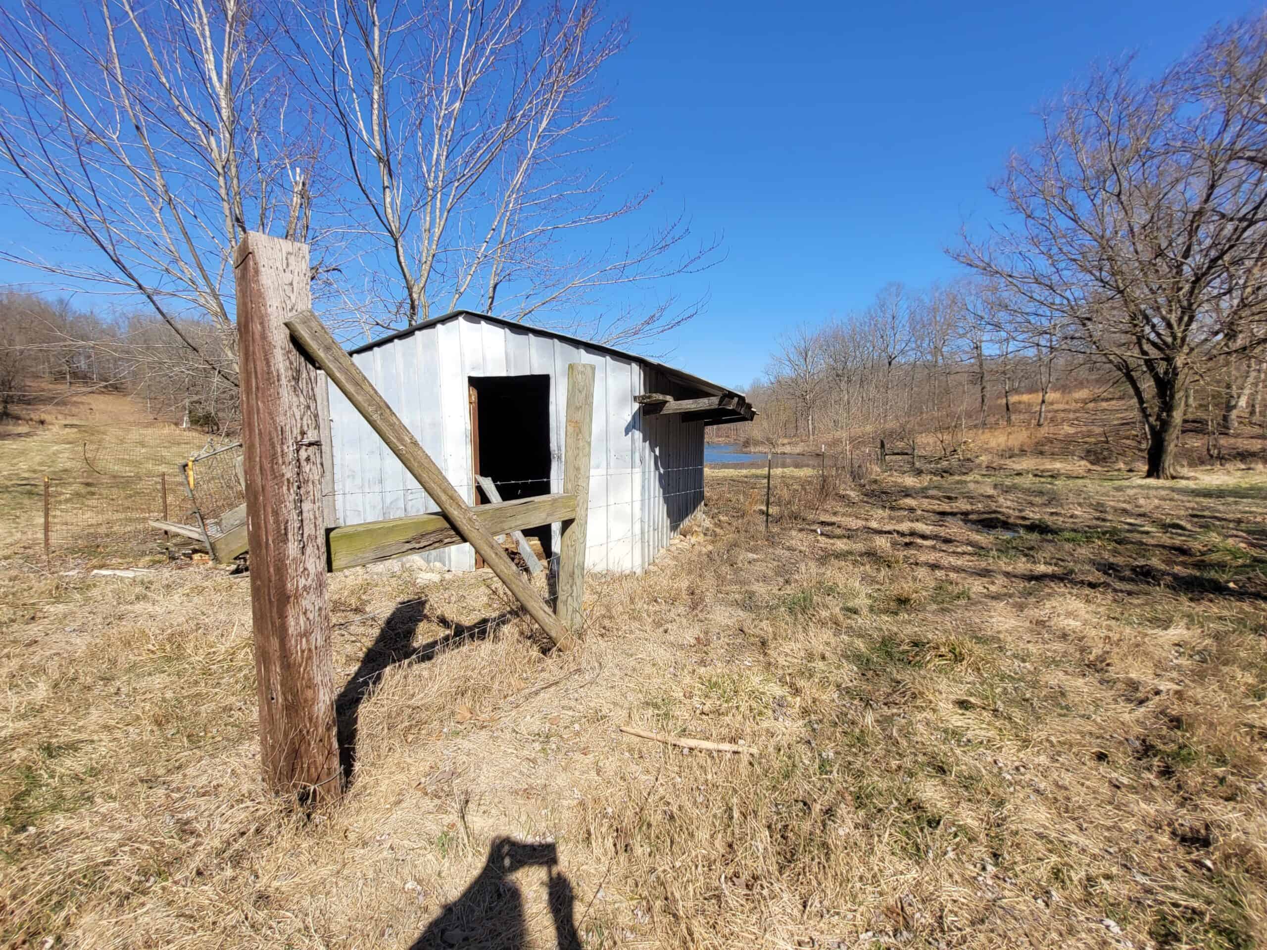 OZARKS CABIN AND HOBBY FARM/RECREATIONAL ACREAGE