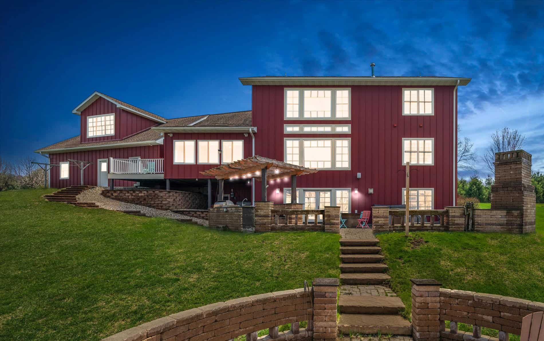 Luxurious Executive Compound for Sale in Southwest Wisconsin