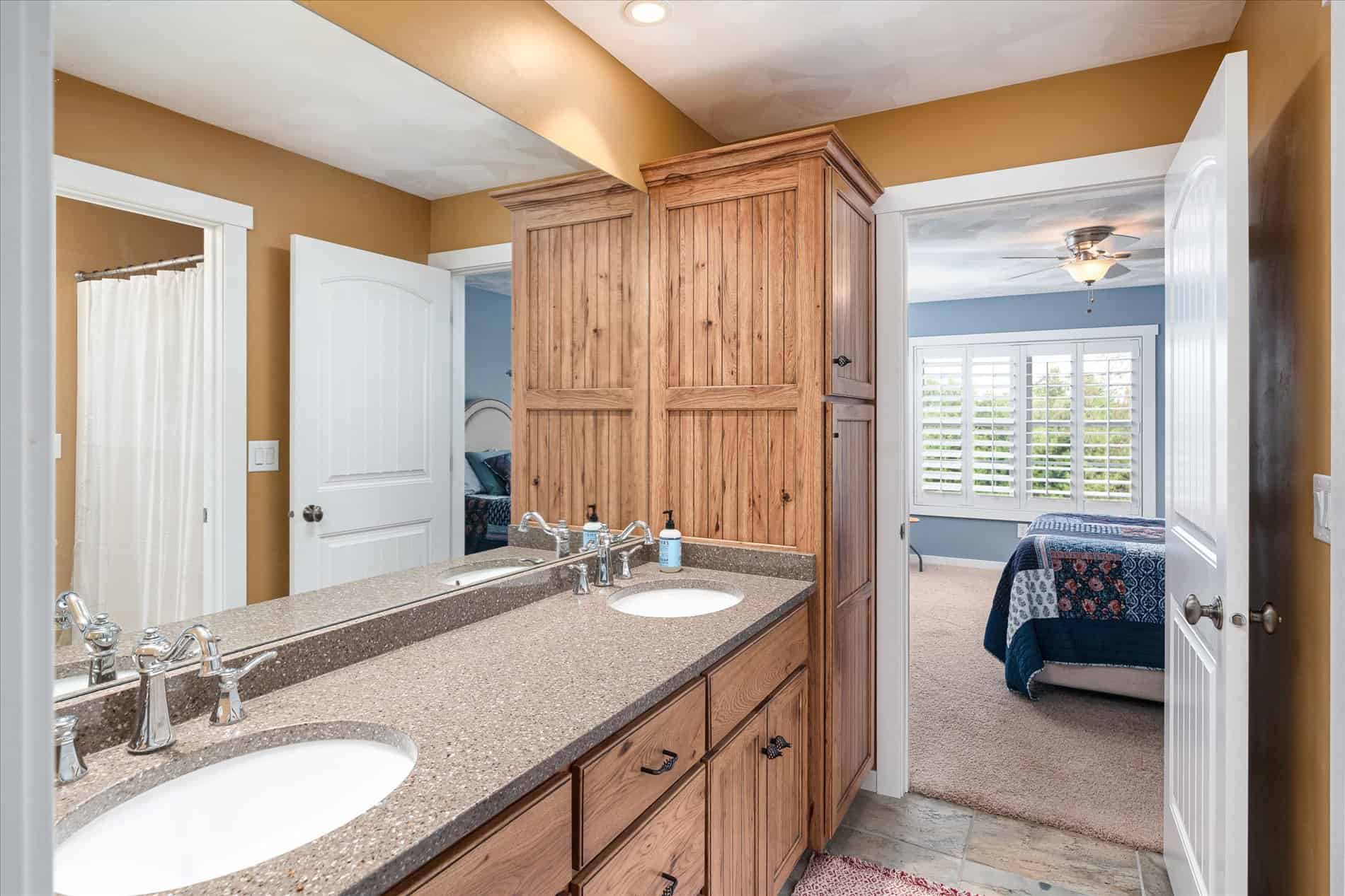 Luxurious Executive Compound for Sale in Southwest Wisconsin