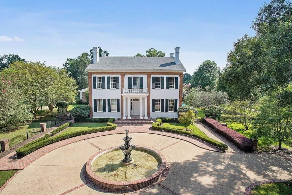 Beautiful Colonial Home on Acreage in East Feliciana Parish