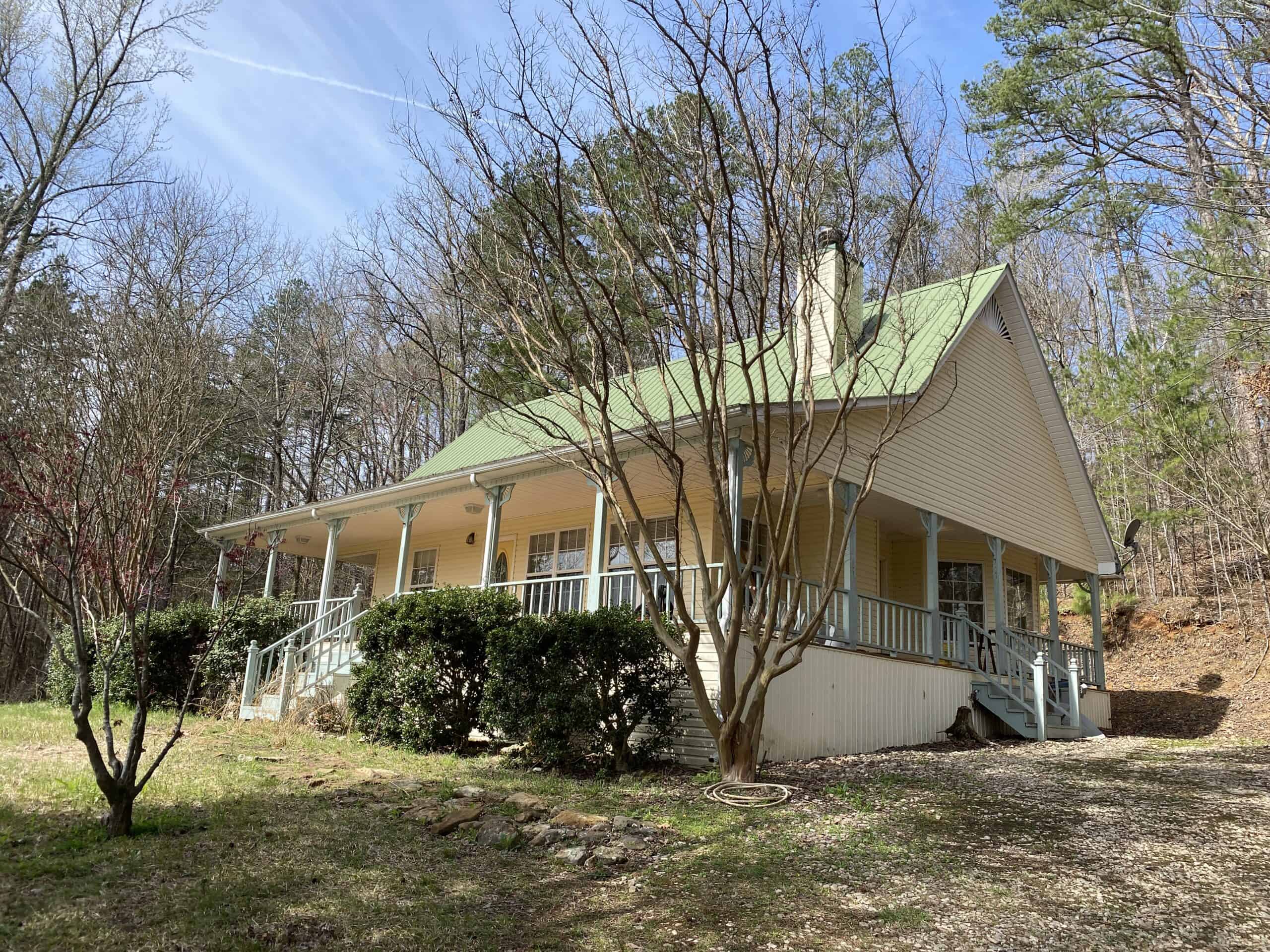 RENOVATED HOME ON 40 ACRES FOR SALE IN HARDIN COUNTY, TN