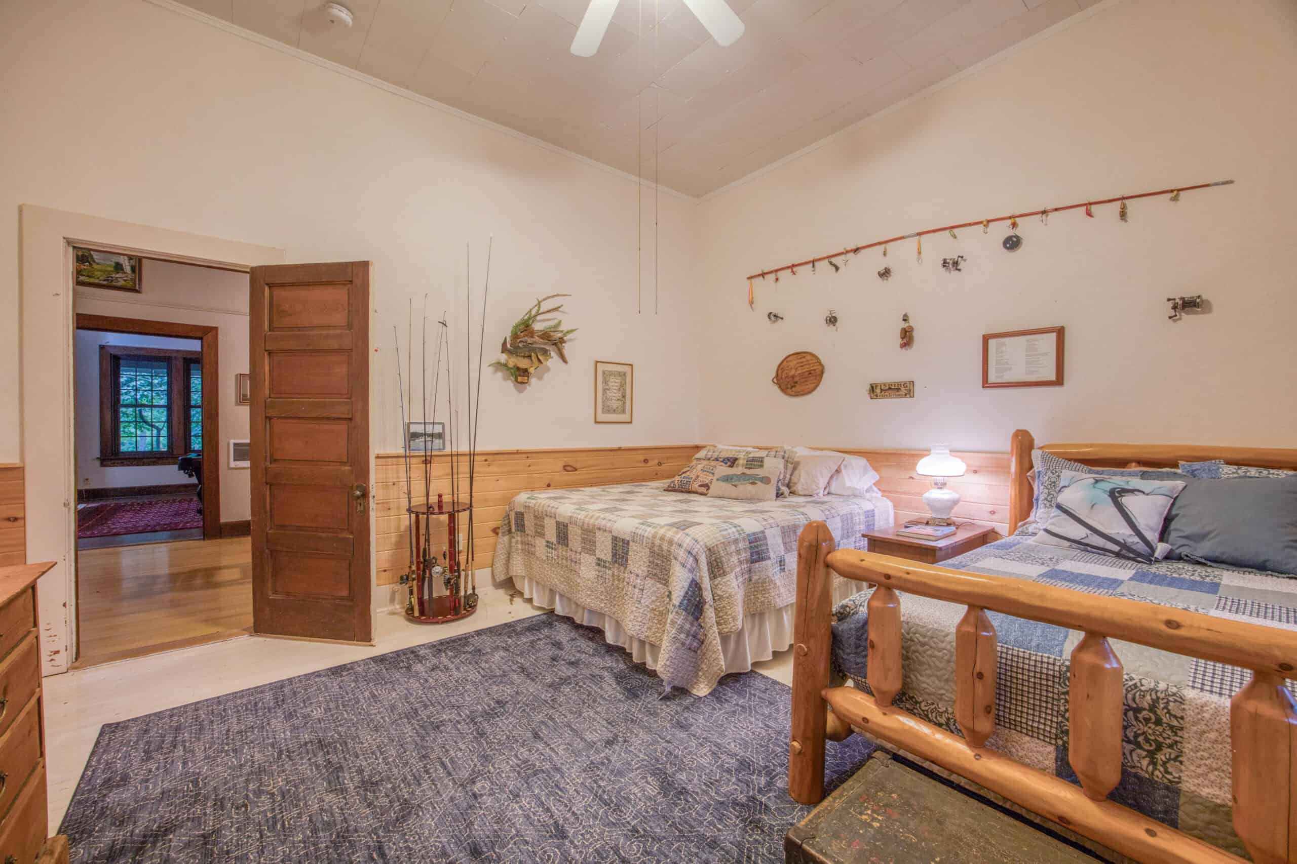 Hunter’s Paradise in the Heart of Missouri – Elk Head Lodge, Bland, MO