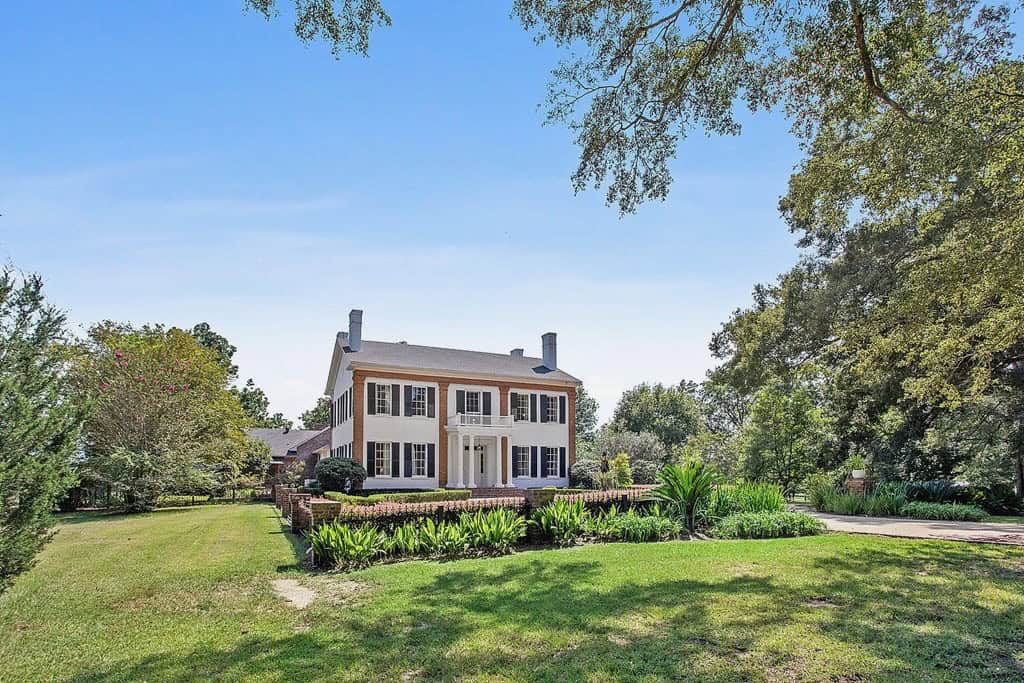 Beautiful Colonial Home on Acreage in East Feliciana Parish