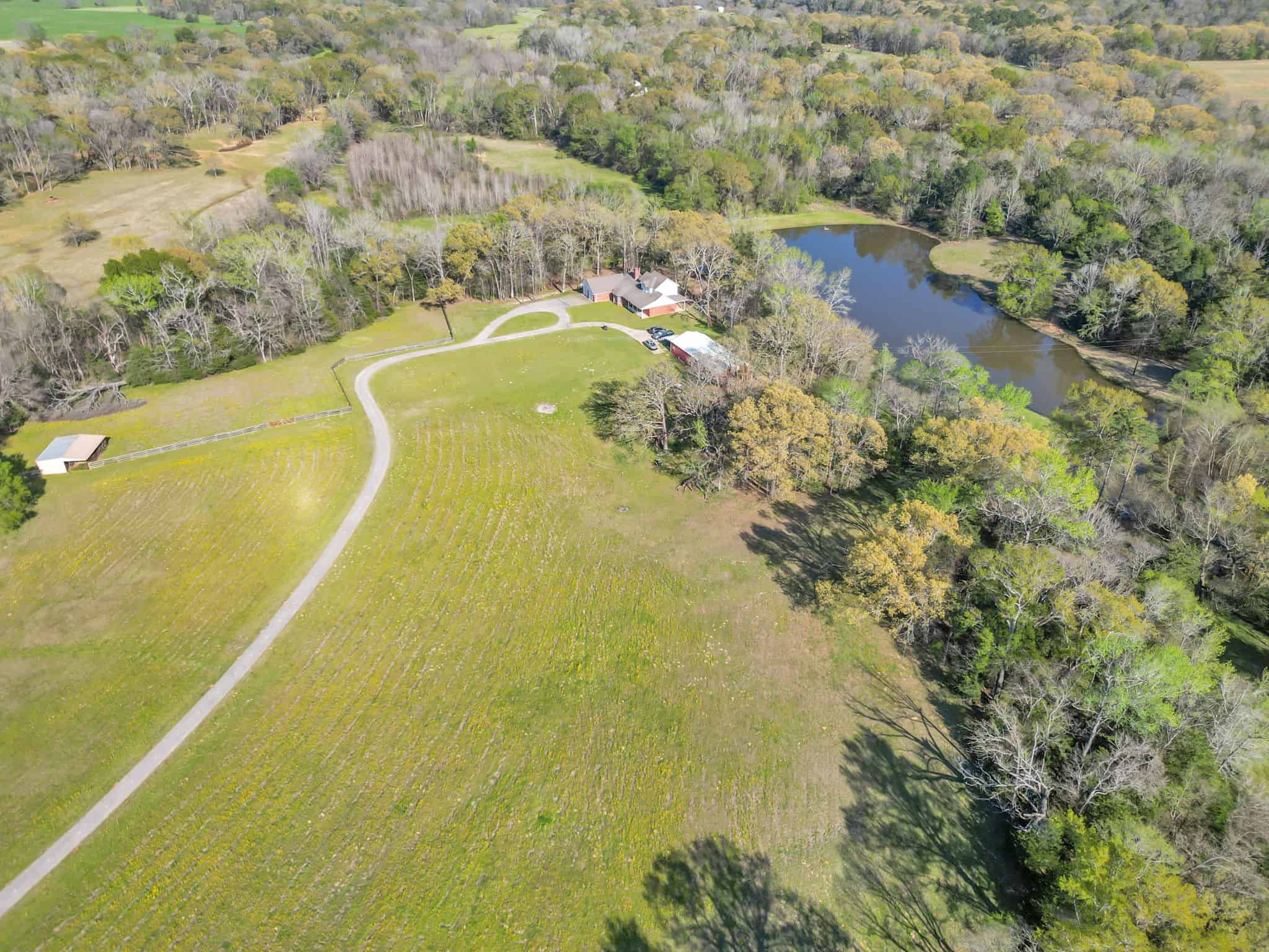 East Texas Hunting & Recreational Farm with Home & Barndo in Lindale, TX