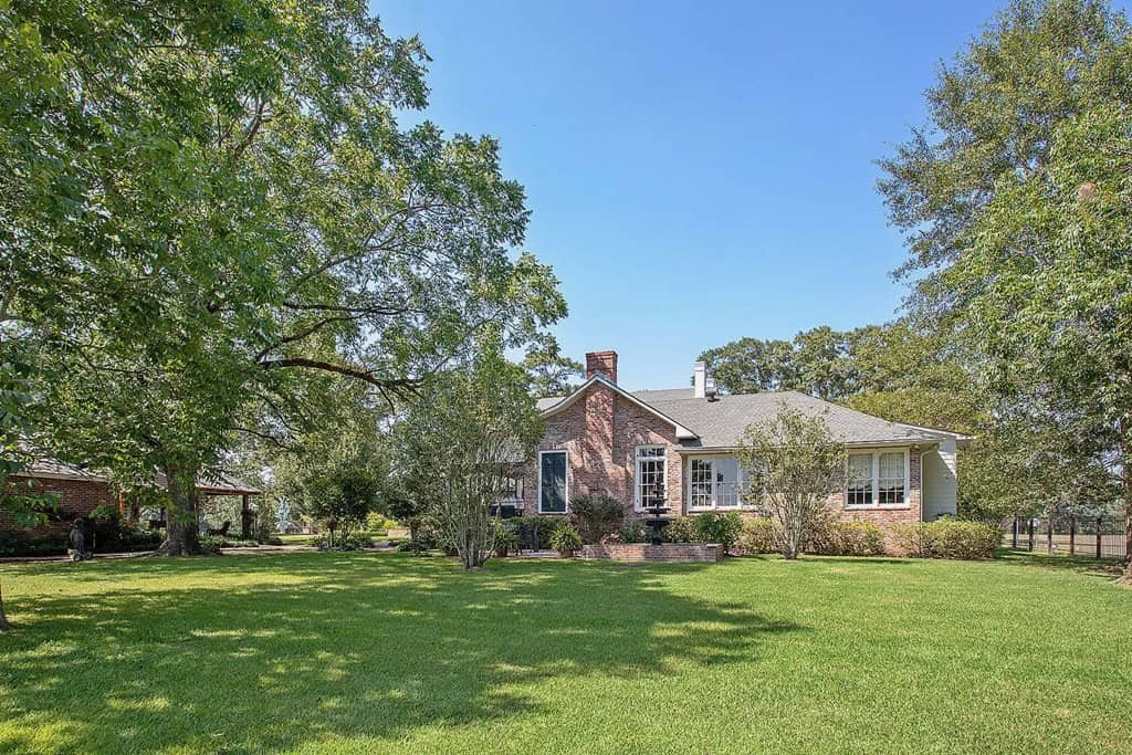Beautiful Colonial Home on Acreage in East Feliciana Parish