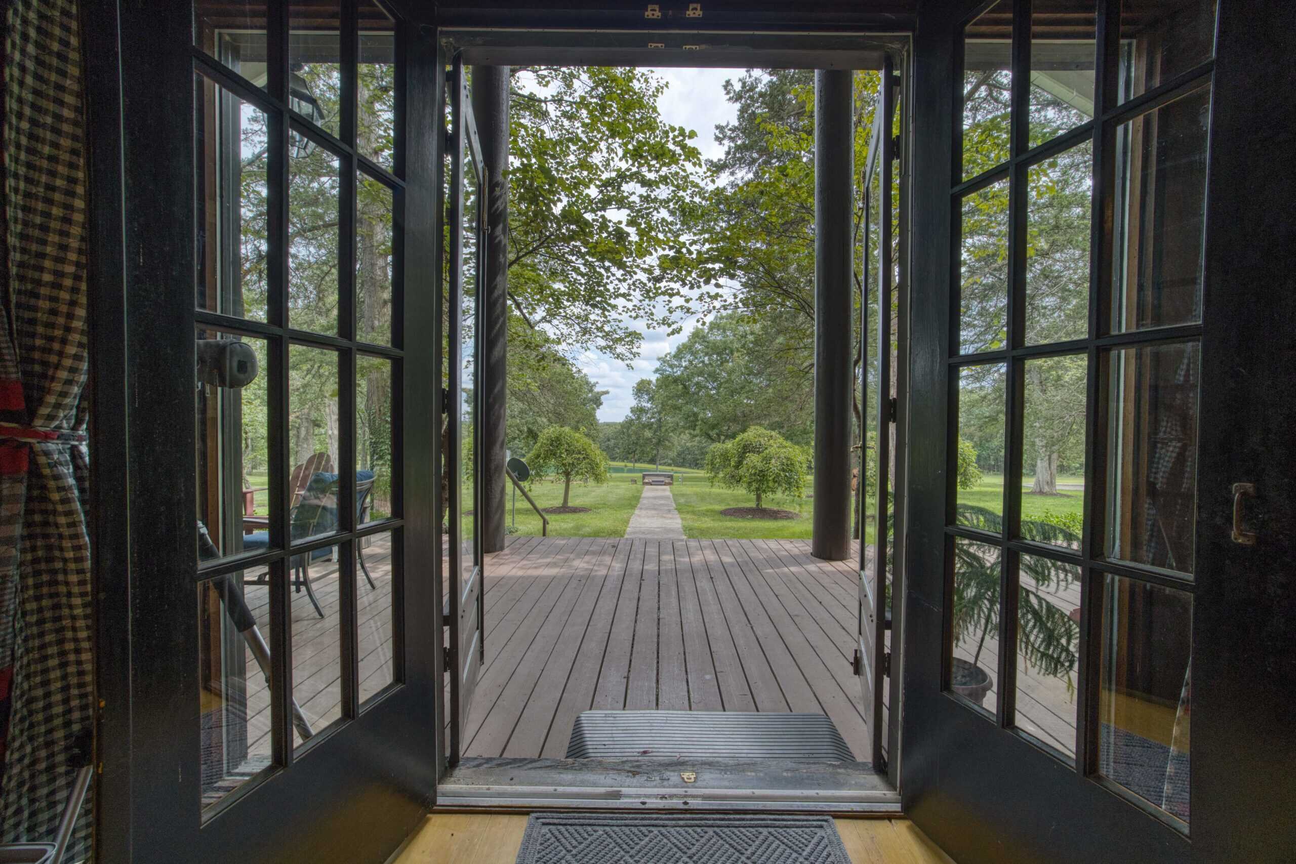 Hunter’s Paradise in the Heart of Missouri – Elk Head Lodge, Bland, MO