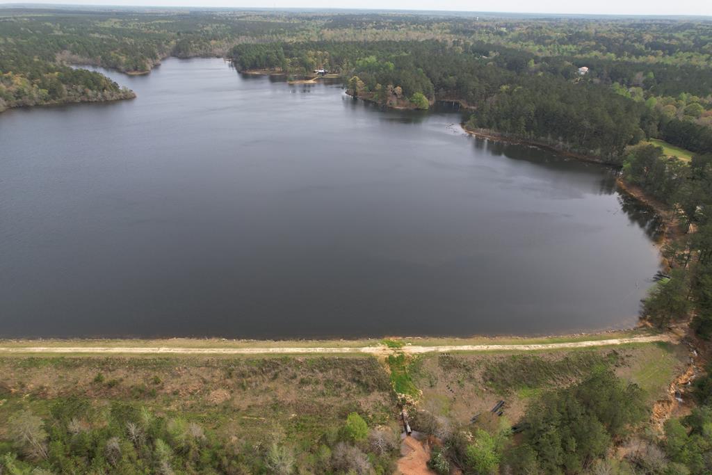 An Outdoorsman’s Paradise 719 Acres with 110 Acre Lake and Custom Built Home Pearl River County Mississippi