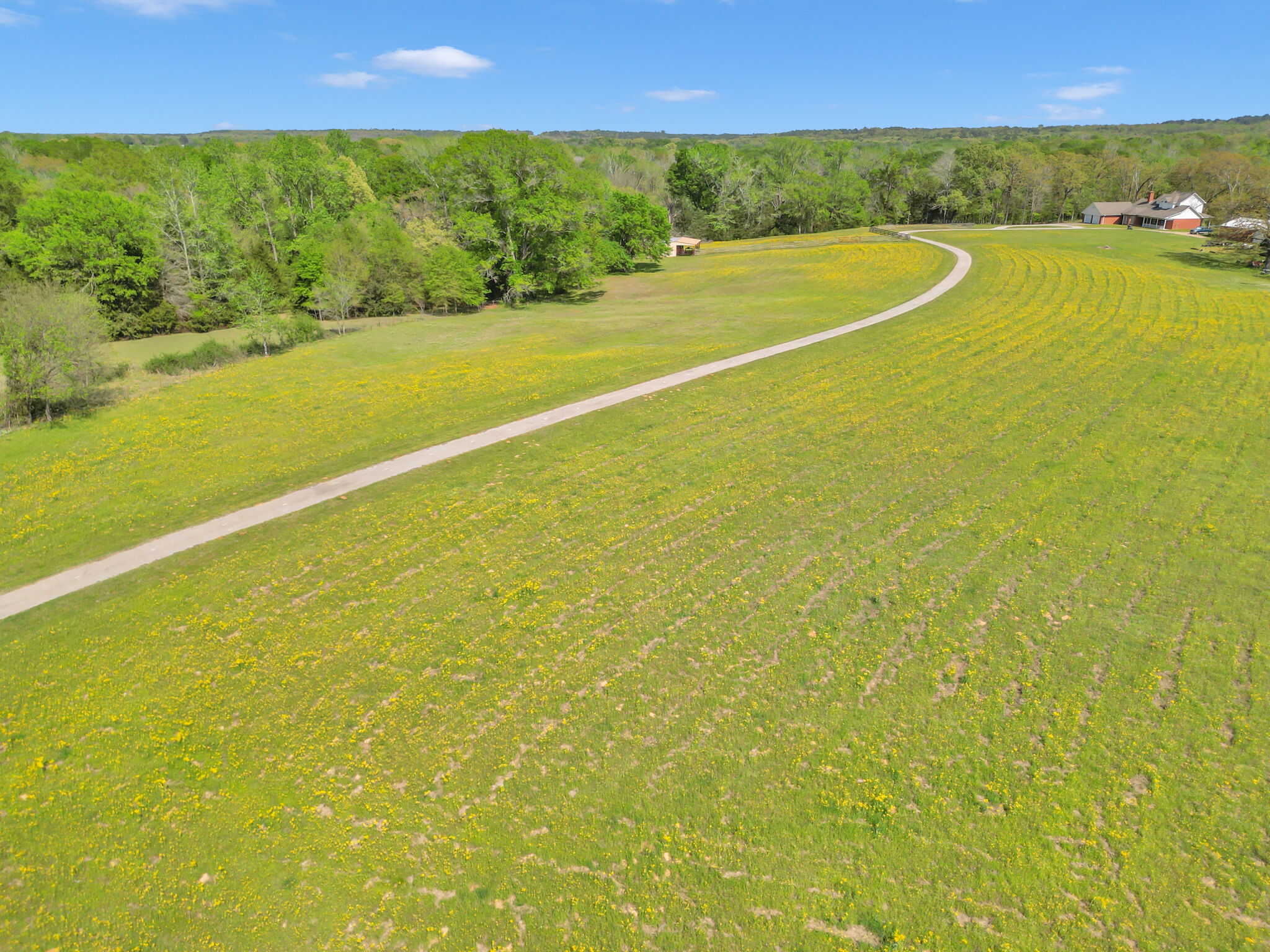 East Texas Hunting & Recreational Farm with Home & Barndo in Lindale, TX