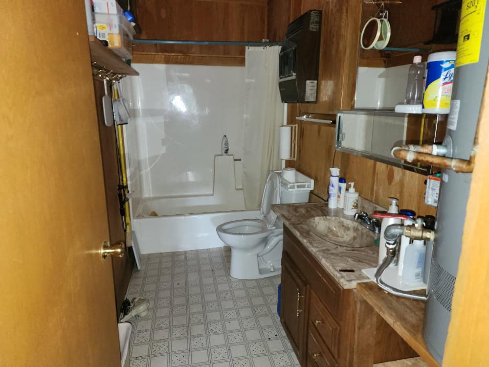 Cabin on 36 Acres with National Forest Access