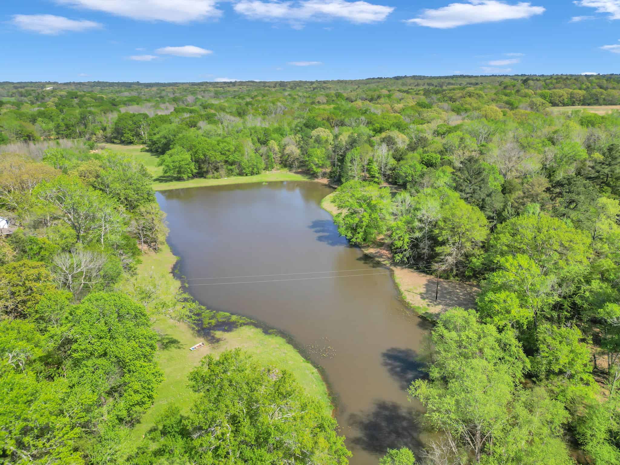 East Texas Hunting & Recreational Farm with Home & Barndo in Lindale, TX