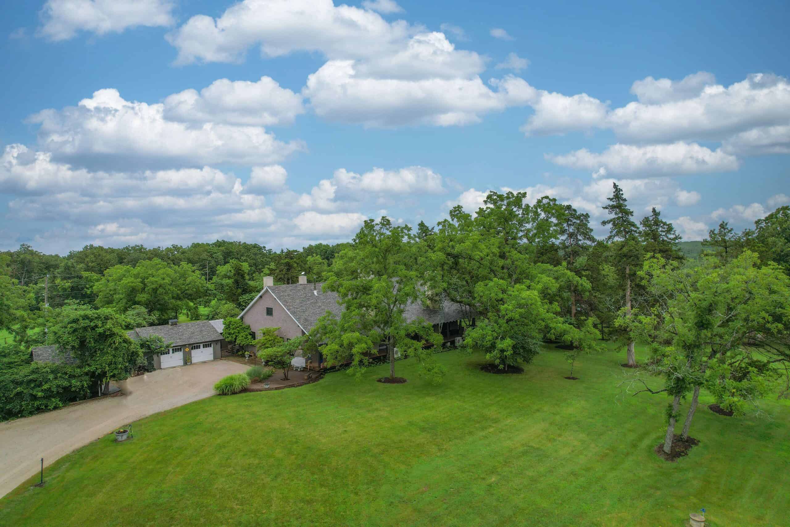Hunter’s Paradise in the Heart of Missouri – Elk Head Lodge, Bland, MO
